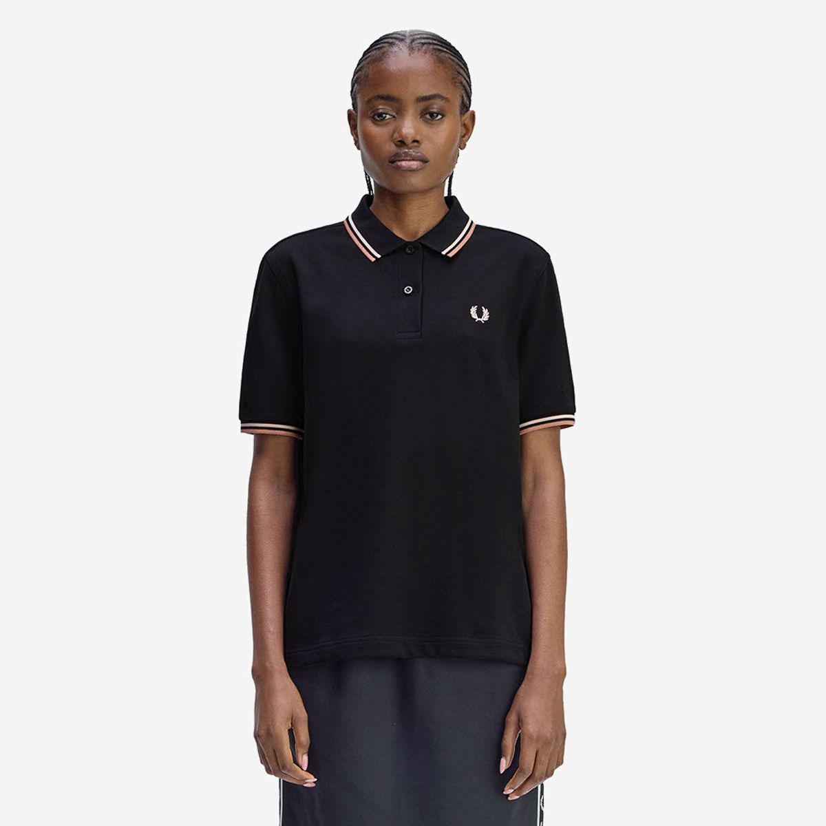 프레드페리(FRED PERRY) [G3600] 여성 트윈 팁 프레드페리 셔츠 - 블랙/실키피치/블로썸 AFPF2533600-Z76