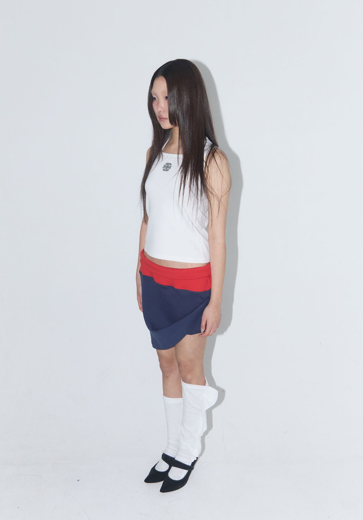 라이라이(LYELYE) 심볼 프린팅 슬리브리스