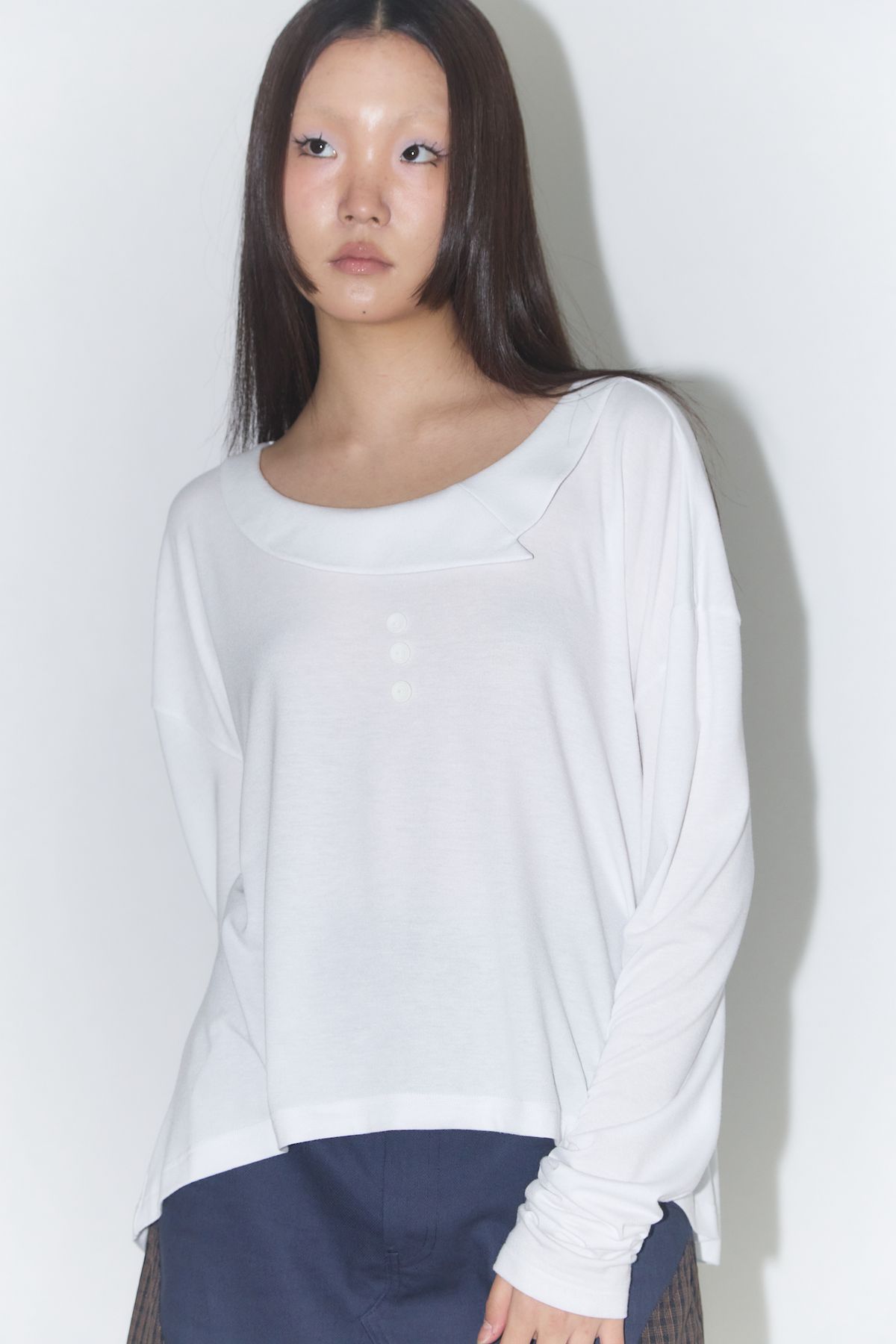 라이라이(LYELYE) 카라 롱슬리브 - 화이트
