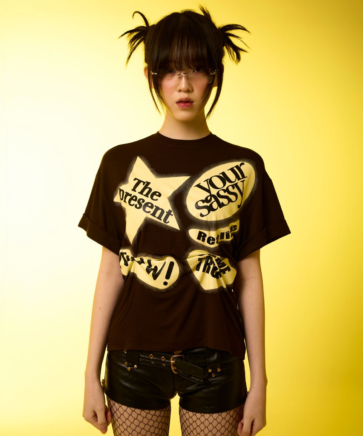 유얼쎄시(YOUR SASSY) Roll-Up Pin Tuck Tee (BROWN)