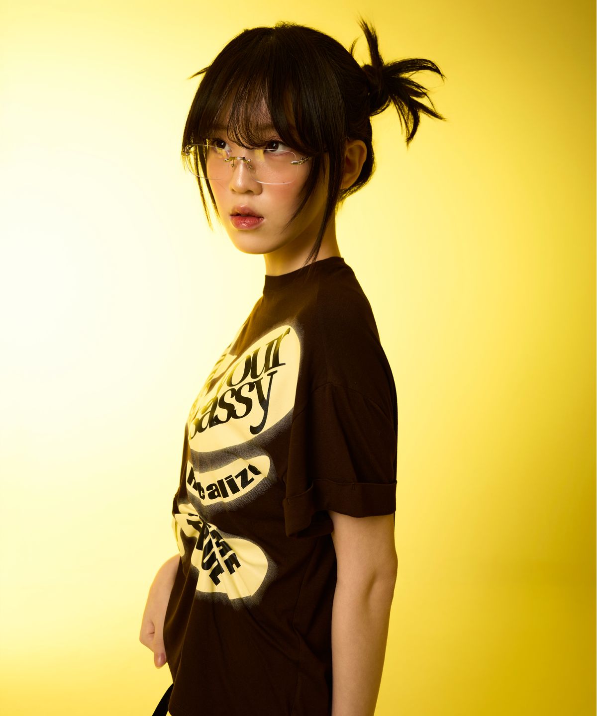 유얼쎄시(YOUR SASSY) Roll-Up Pin Tuck Tee (BROWN)