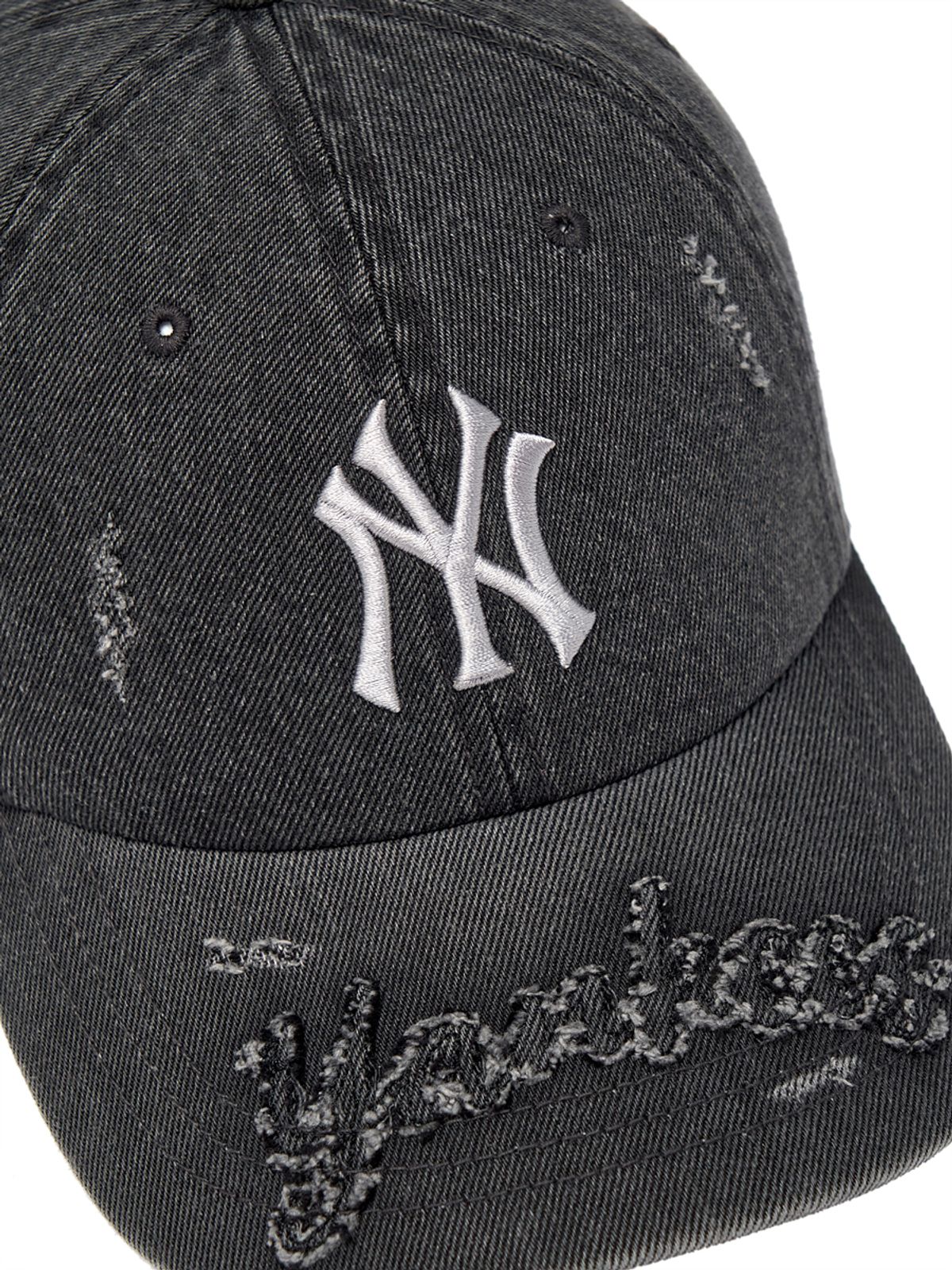 엠엘비(MLB) 빈티지 디스트로이드 데님 언스트럭쳐 볼캡 NY (Black)