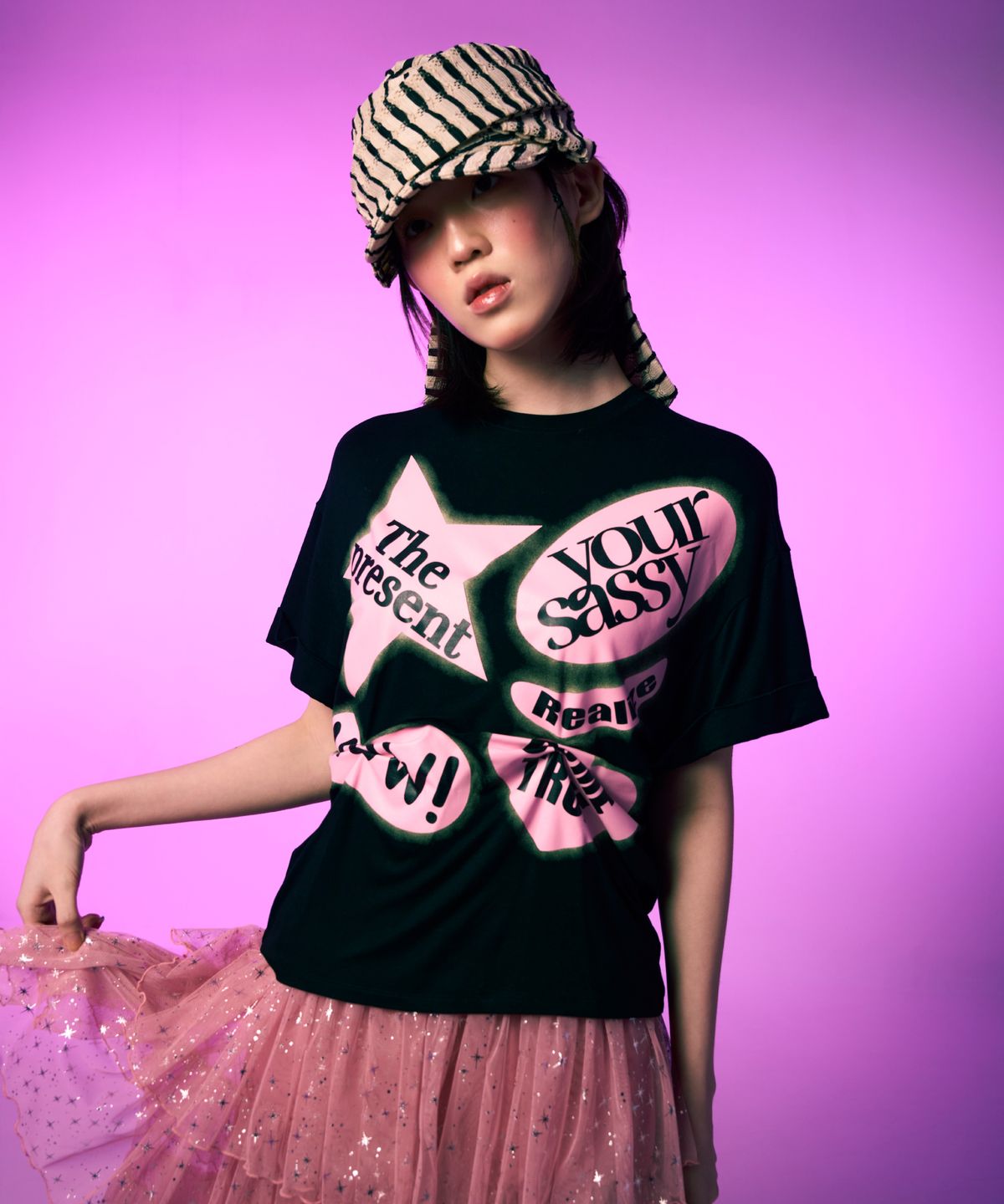 유얼쎄시(YOUR SASSY) Roll-Up Pin Tuck Tee (BLACK)
