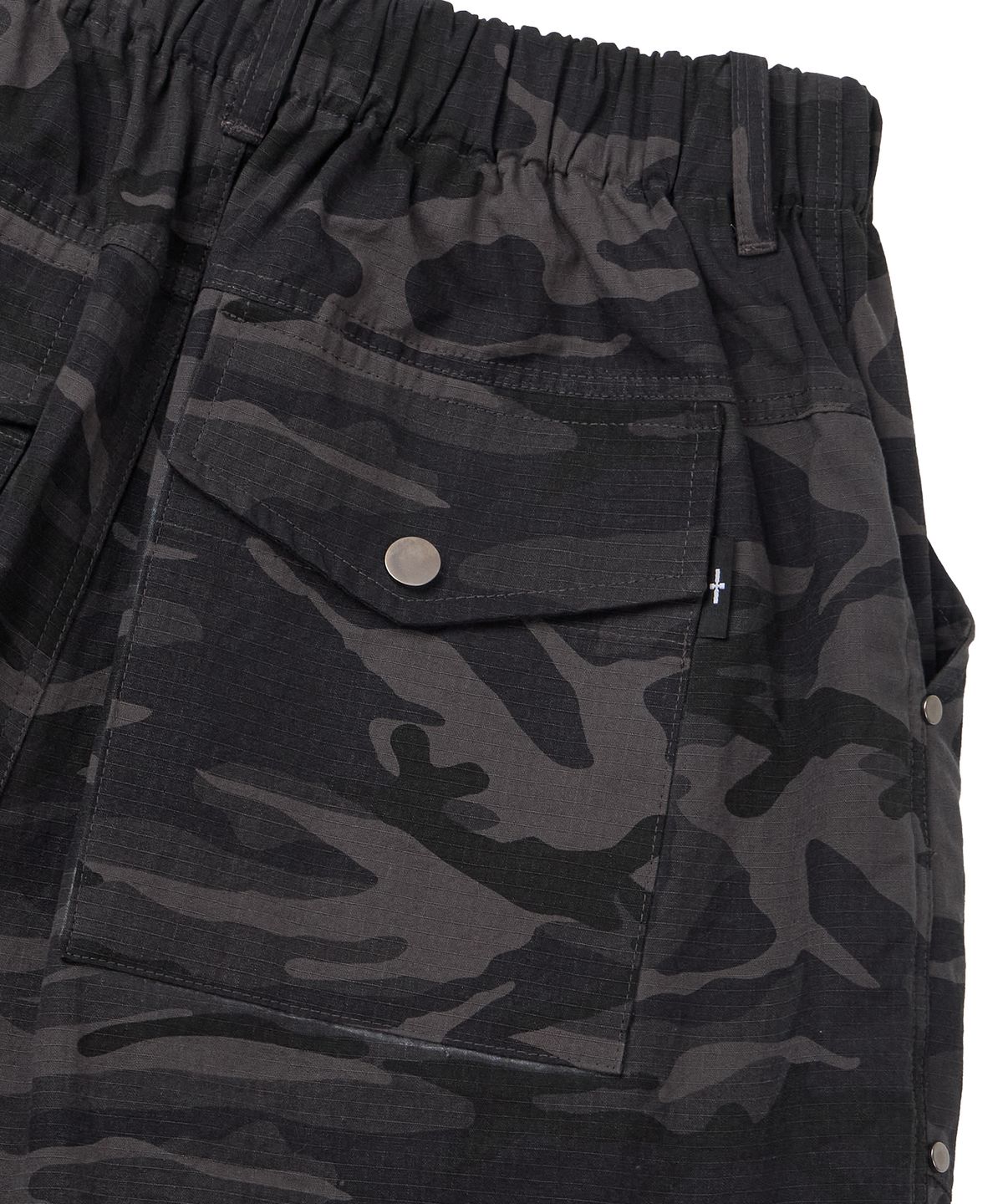 마사트(MASAT) Rivet Cargo Bermuda Pants _ Dark Camo