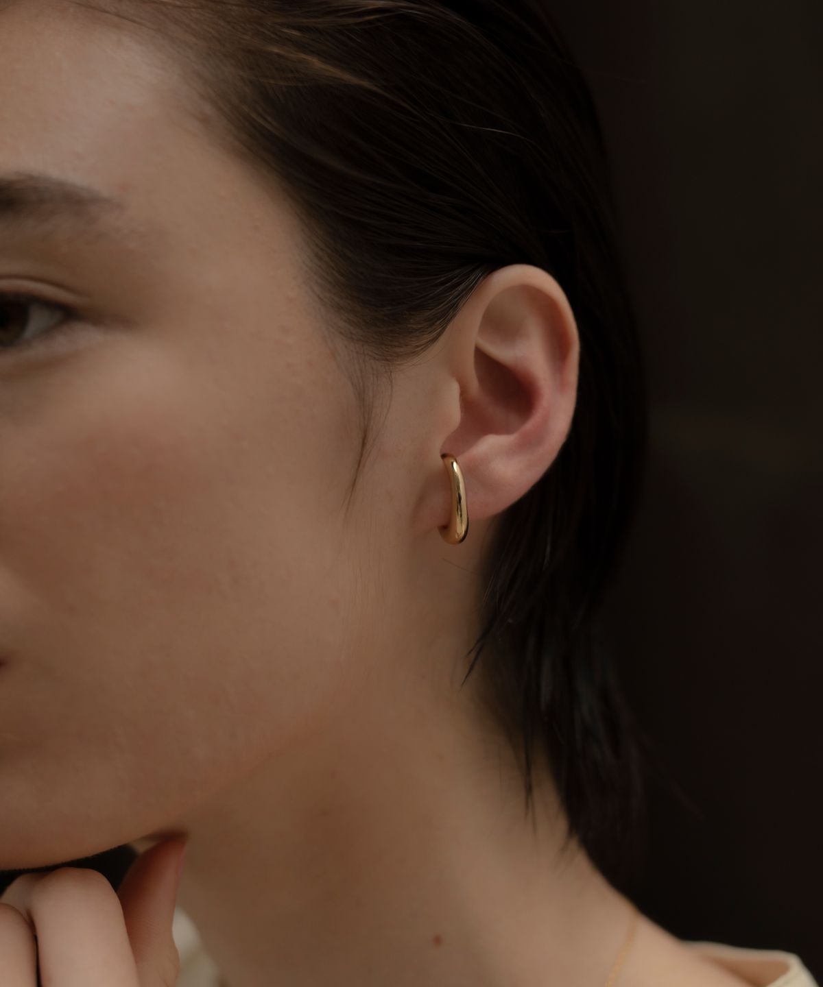 노비스도쿄(NOVICE TOKYO) 미니 드롭 행 이어커프 Mini Drop Hang Ear Cuff / Gold