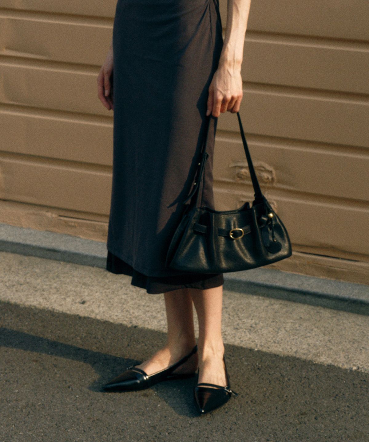 질스튜어트액세서리(JILLSTUART ACC) [BRETT]  브렛 가죽 버클 디테일 숄더백 S 3color