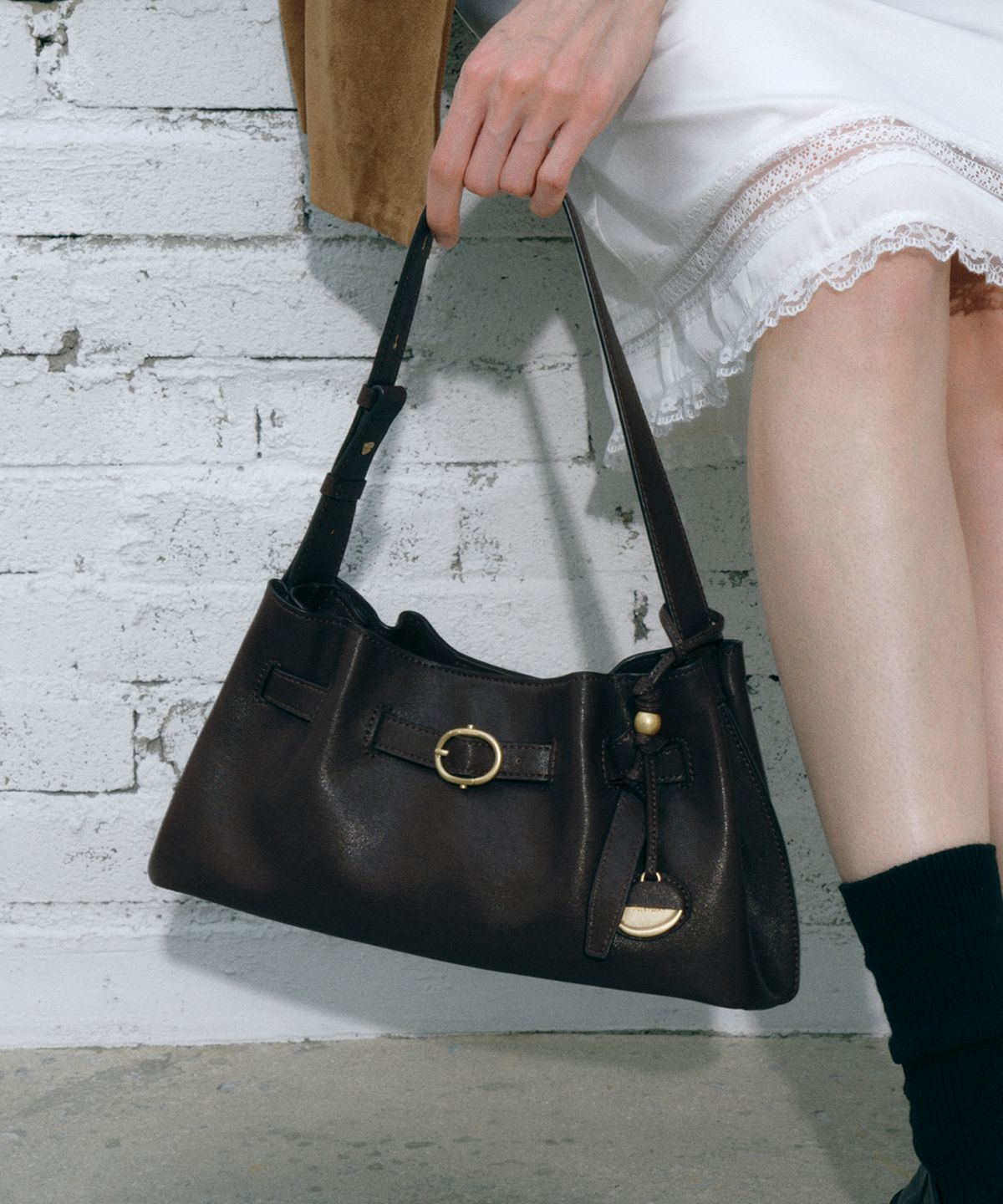 질스튜어트액세서리(JILLSTUART ACC) [BRETT]  브렛 가죽 버클 디테일 숄더백 S 3color