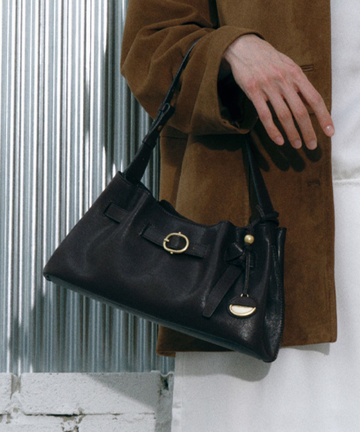 질스튜어트액세서리(JILLSTUART ACC) [BRETT]  브렛 가죽 버클 디테일 숄더백 S 3color