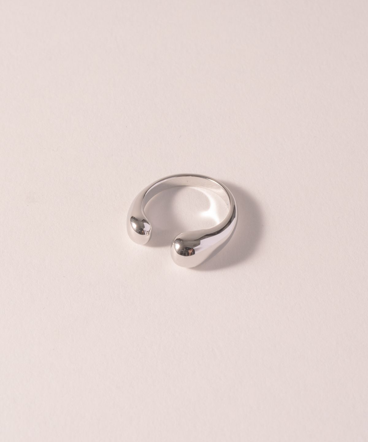 노비스도쿄(NOVICE TOKYO) 볼륨 허그 반지 Volume Hug Ring / Silver
