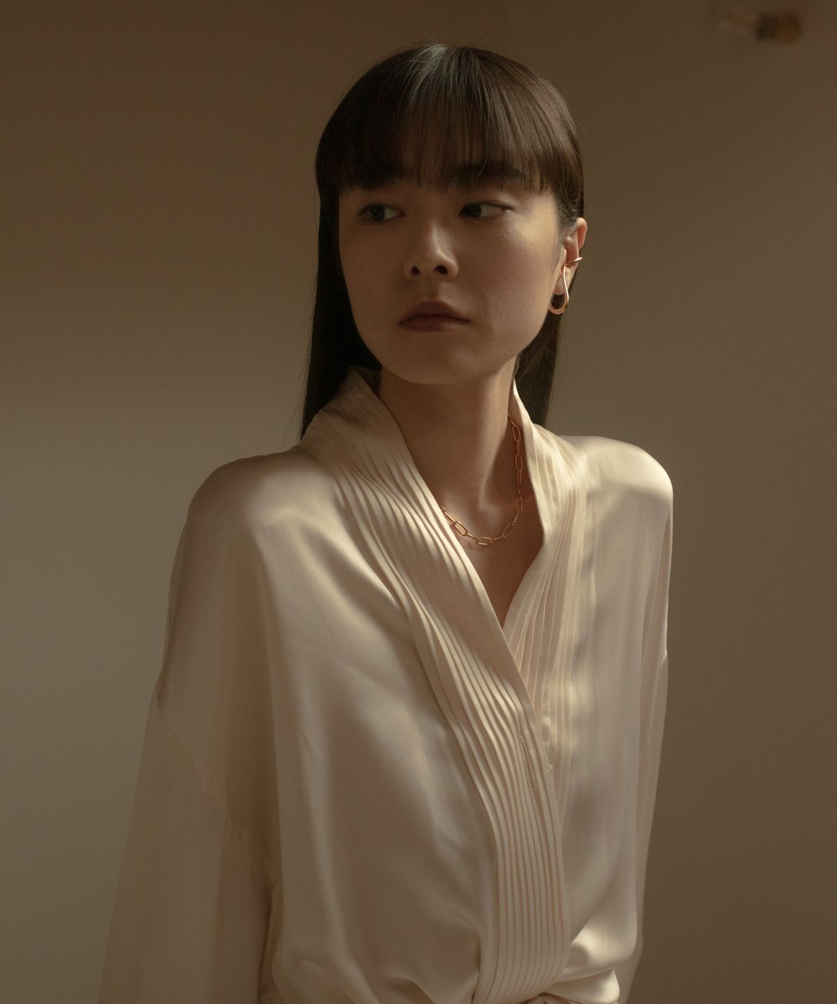 노비스도쿄(NOVICE TOKYO) 더블 레이어드 라지 후프 이어커프 Double Layered Large Hoop Ear Cuff / Gold