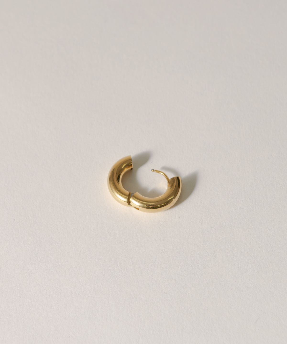 노비스도쿄(NOVICE TOKYO) 볼륨 힌지 후프 피어스 Hinged Thick Hoop Pierce［Stainless］ / Gold
