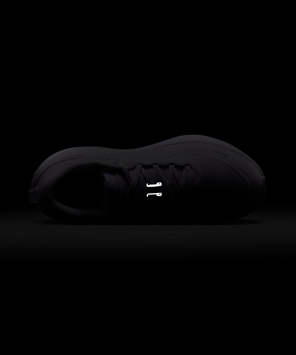 나이키(NIKE) 보메로 플러스 W - 화이트:포톤 더스트:메탈릭 실버:서밋 화이트 / HV8154-102