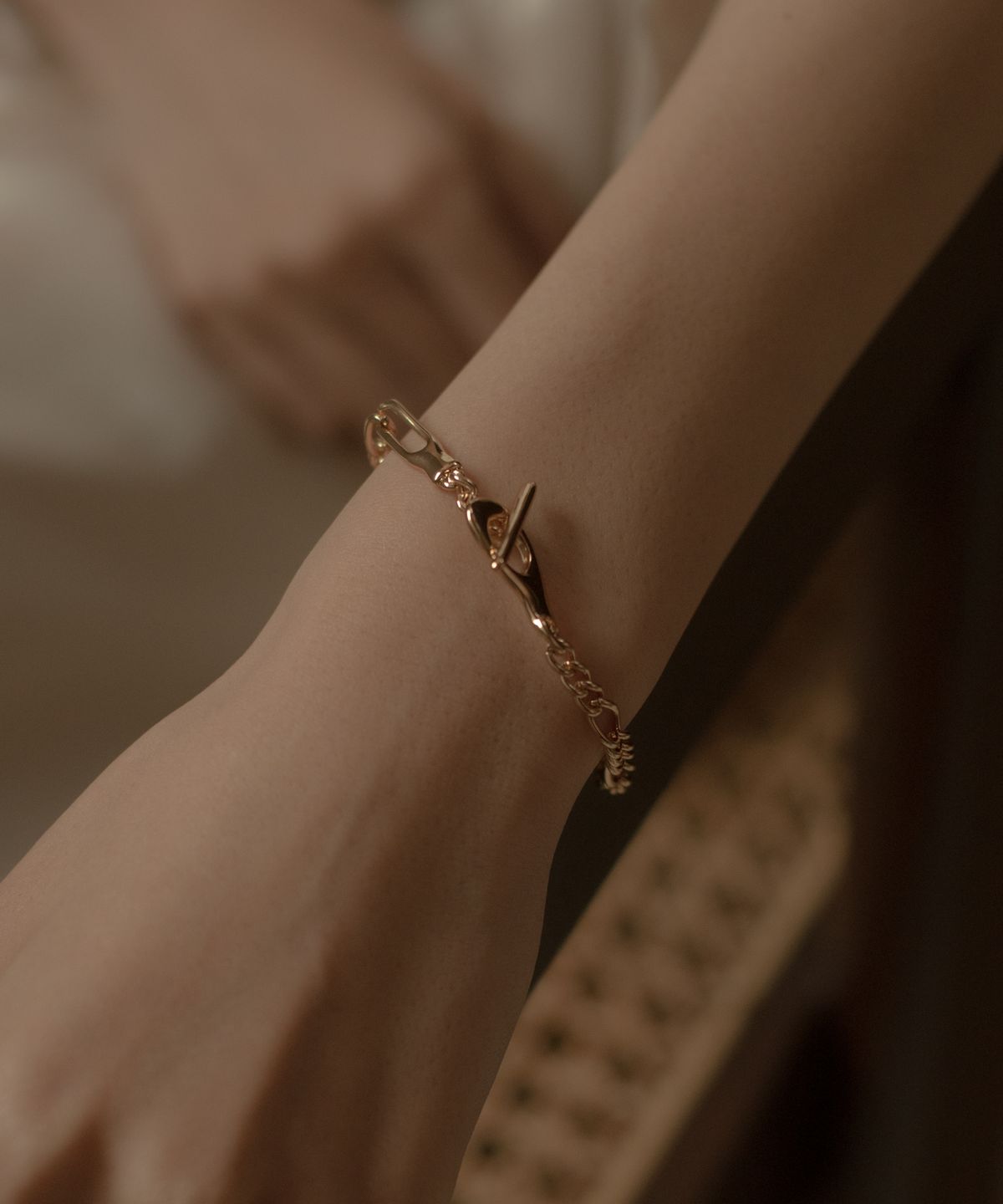 노비스도쿄(NOVICE TOKYO) 뉘앙스 맨틀 체인 팔찌 Nuance Mantel Chain Bracelet / Gold