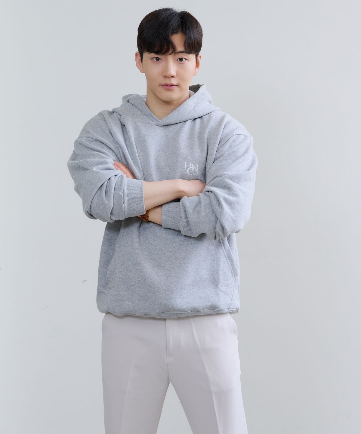 핵쿨남(HECKCOOLNAM) 자수 어깨넓어보이는 남자 오버핏 기모 후드티 머슬핏 긴팔 후드