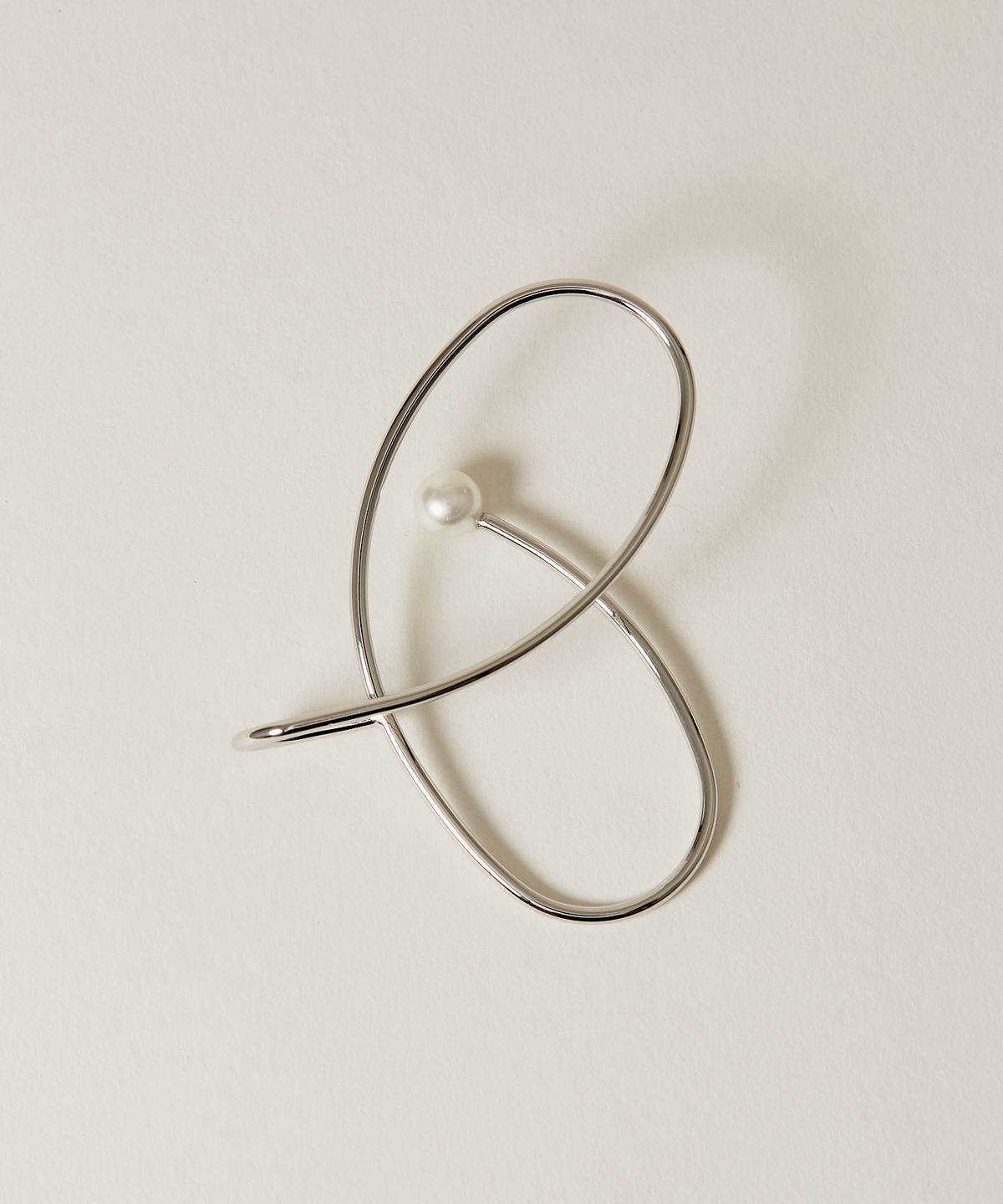 노비스도쿄(NOVICE TOKYO) 궤도 진주 이어커프 Orbit Pearl Ear Cuff / Silver