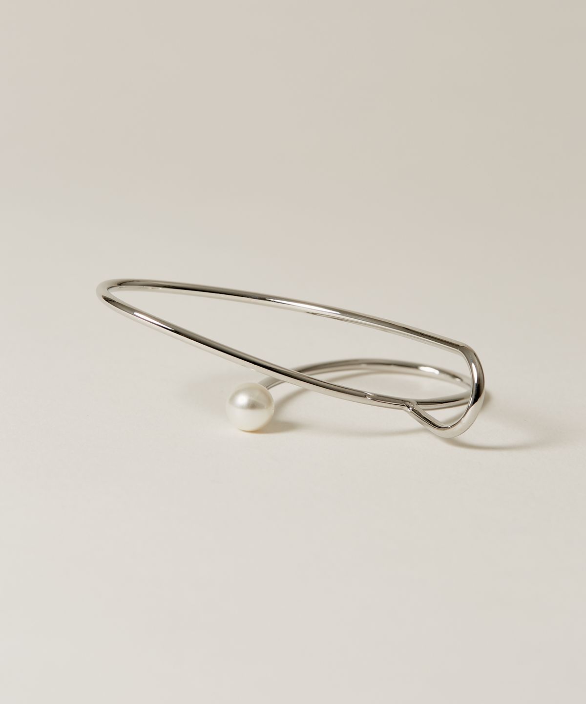 노비스도쿄(NOVICE TOKYO) 궤도 진주 이어커프 Orbit Pearl Ear Cuff / Silver