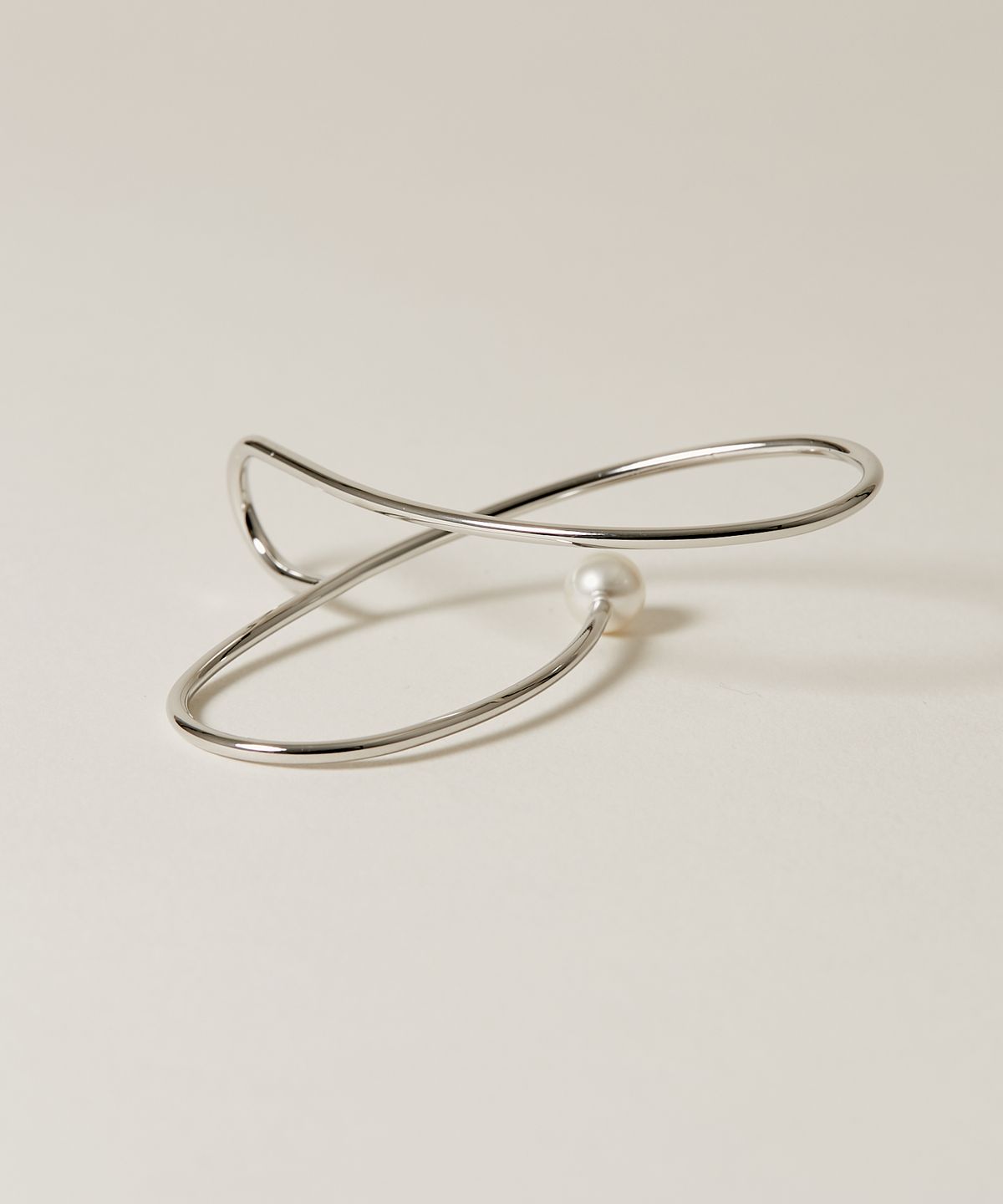 노비스도쿄(NOVICE TOKYO) 궤도 진주 이어커프 Orbit Pearl Ear Cuff / Silver