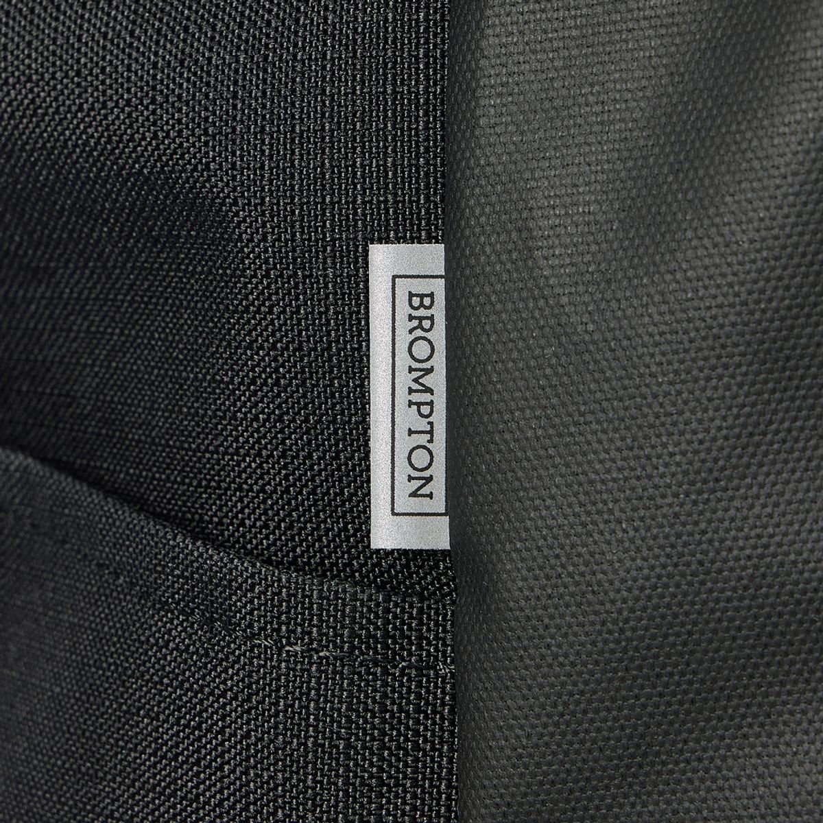 브롬톤 런던(BROMPTON LONDON) ROLL UP BACKPACK - BLACK (P255ABG110)