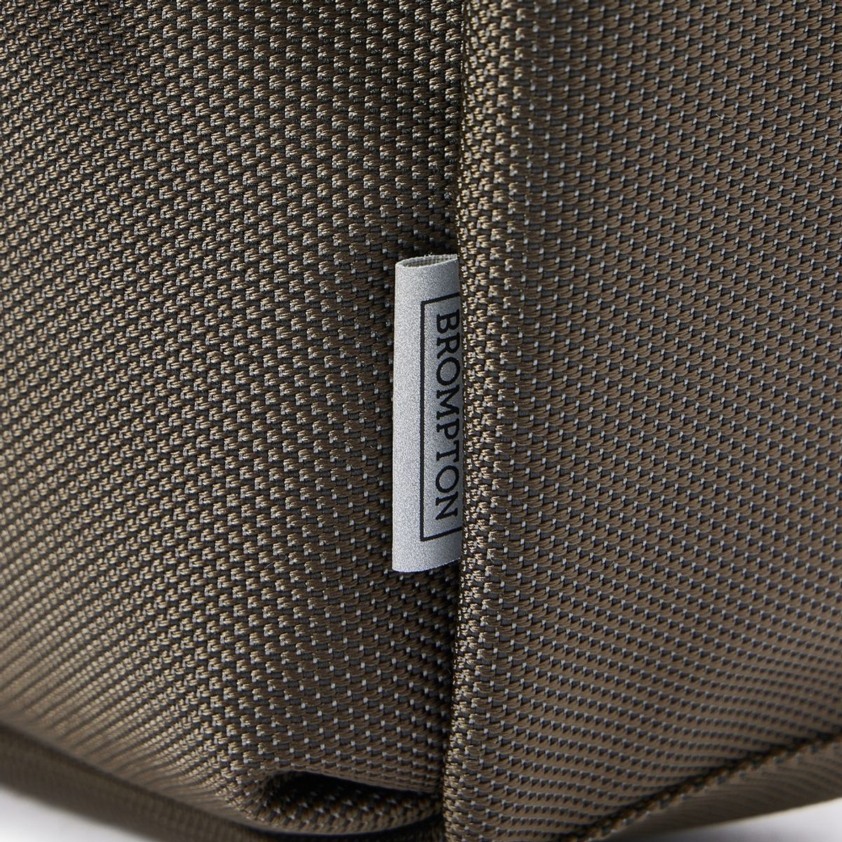 브롬톤 런던(BROMPTON LONDON) 6-SHAPED RING DETAIL CROSS BAG - BROWN (P255ACR110)