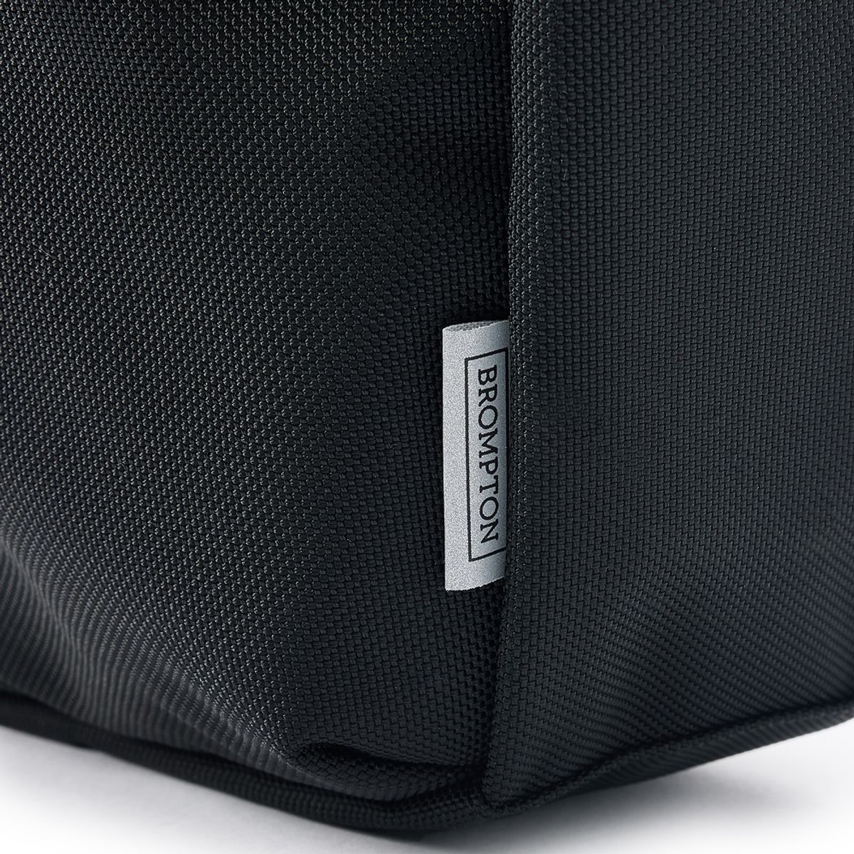 브롬톤 런던(BROMPTON LONDON) 6-SHAPED RING DETAIL CROSS BAG - BLACK (P255ACR110)
