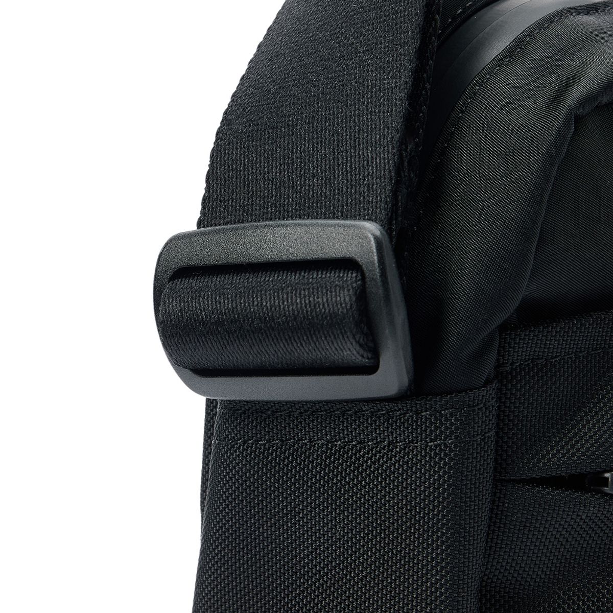 브롬톤 런던(BROMPTON LONDON) 6-SHAPED RING DETAIL CROSS BAG - BLACK (P255ACR110)