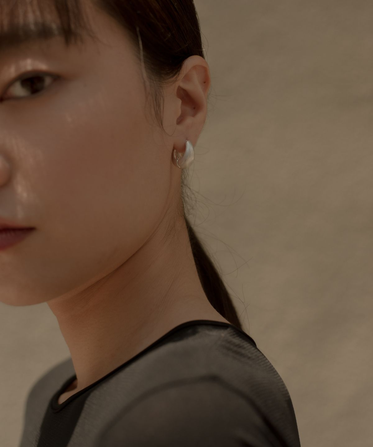 노비스도쿄(NOVICE TOKYO) 빈티지 컴팩트 타원 피어스 Vintage Compact Oval Pierce / Silver