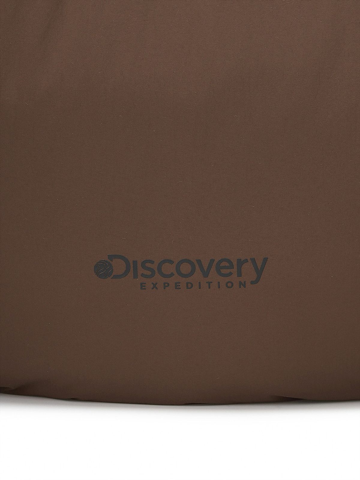 디스커버리 익스페디션(DISCOVERY EXPEDITION) 커브 패디드 드로스트링 퍼커링 백 L (Brown)