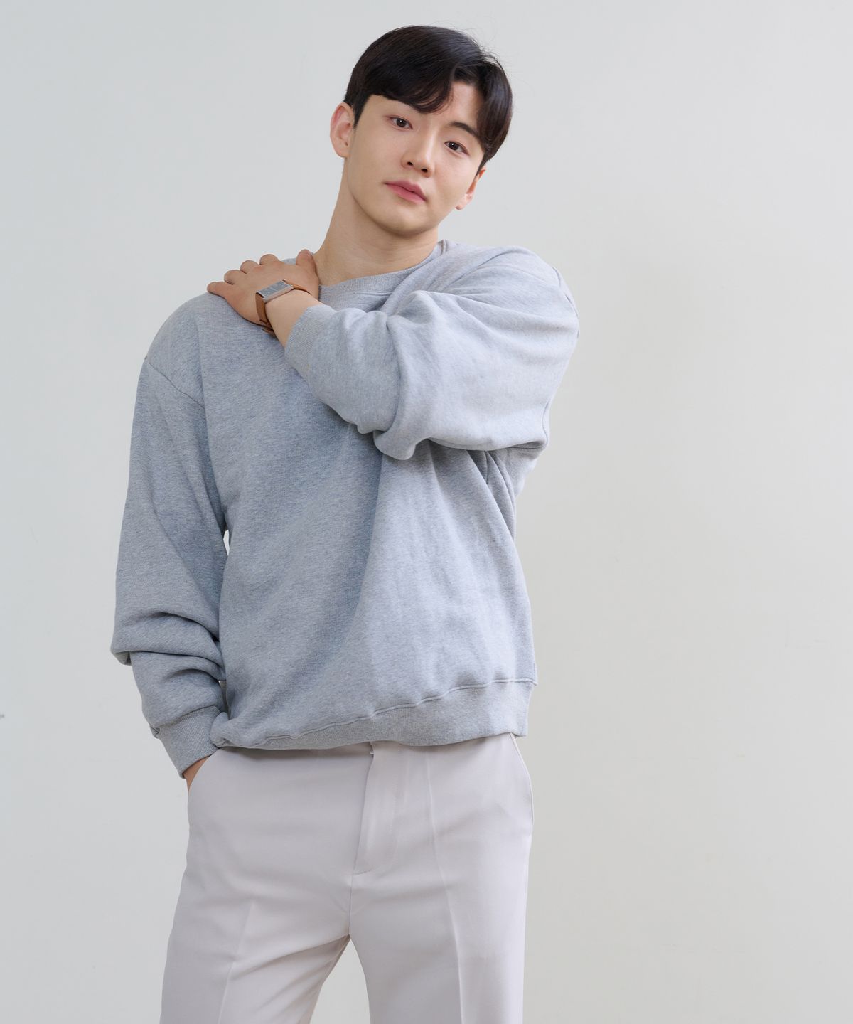 핵쿨남(HECKCOOLNAM) 자수 어깨넓어보이는 남자 오버핏 기모 맨투맨 머슬핏 긴팔 티셔츠