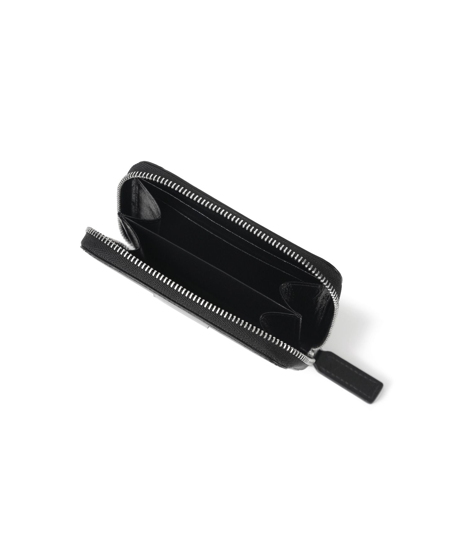 MUSINSA | fennec TRIANGLE ZIPPER POCKET - BLACK