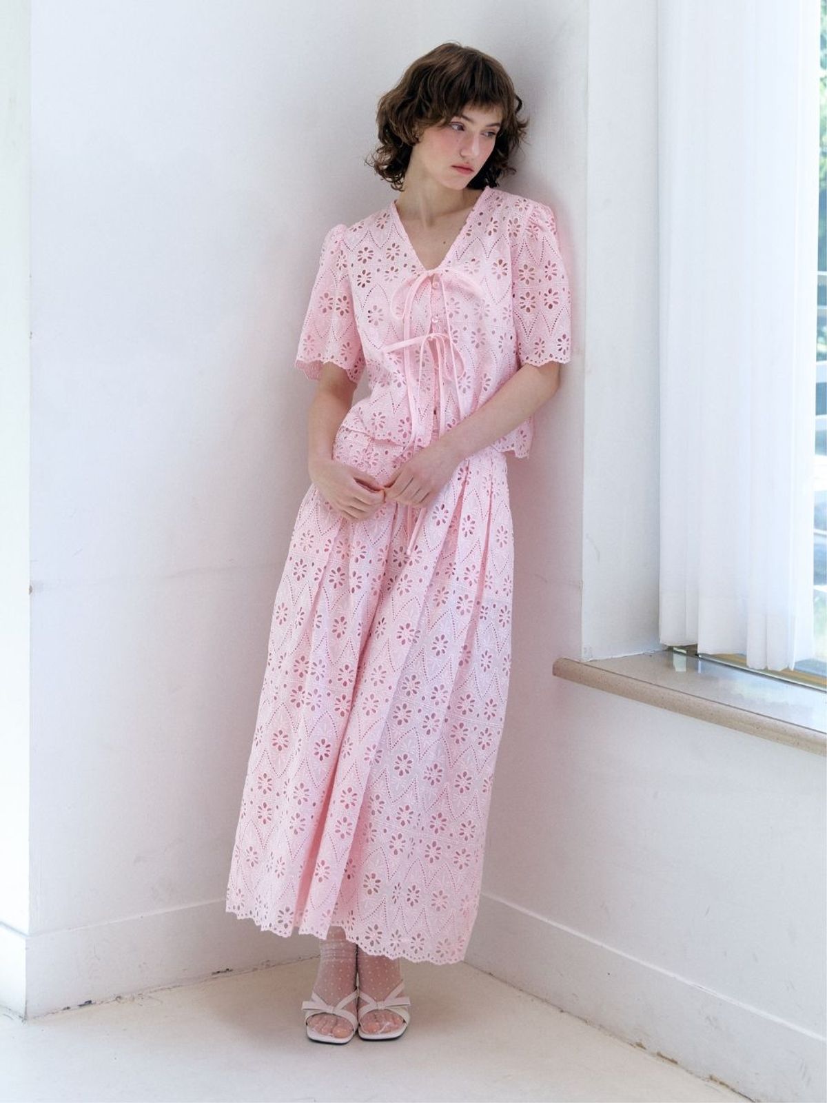 패브릭서울(FABRICSEOUL) French embroidered lace skirt
