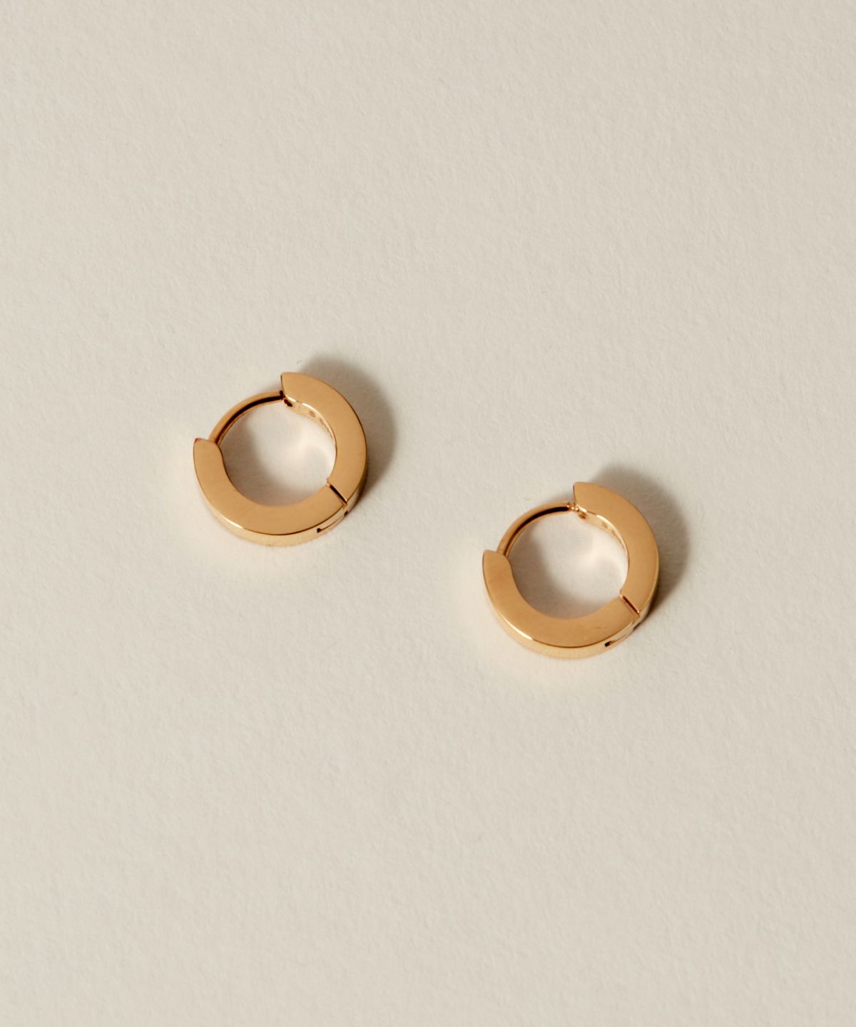 노비스도쿄(NOVICE TOKYO) 힌지 미니 후프 피어스 Hinged Mini Hoop Pierce[Stainless] / Gold