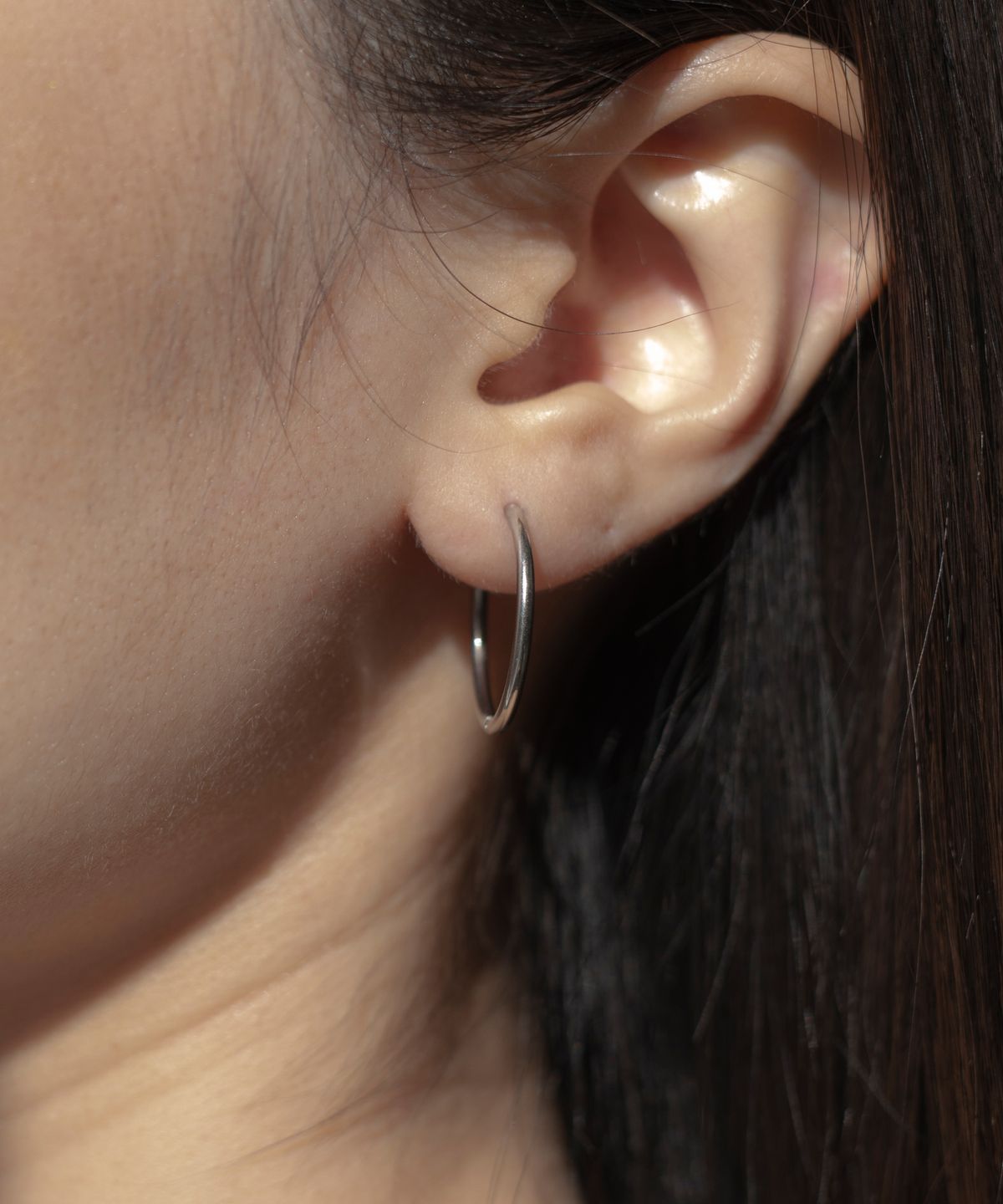 노비스도쿄(NOVICE TOKYO) 얇은 힌지 후프 피어스 Hinged Thin Hoop Pierce [Stainless] (3 Size) / Silver
