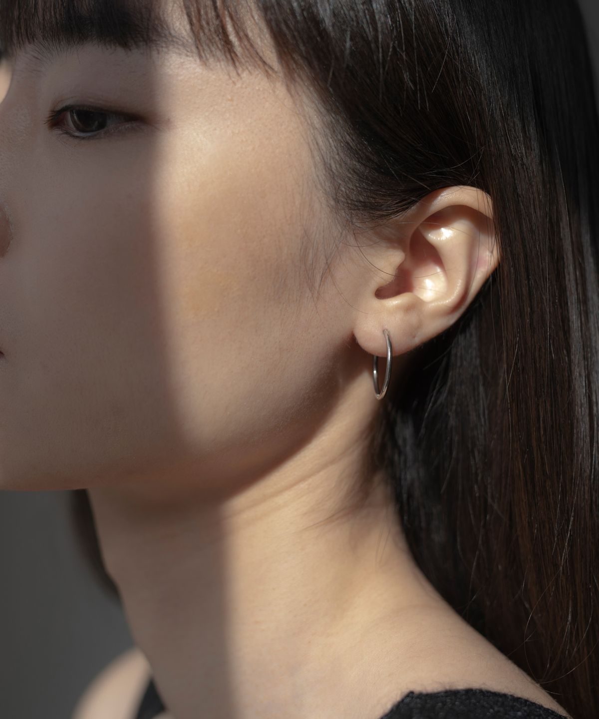 노비스도쿄(NOVICE TOKYO) 얇은 힌지 후프 피어스 Hinged Thin Hoop Pierce [Stainless] (3 Size) / Silver