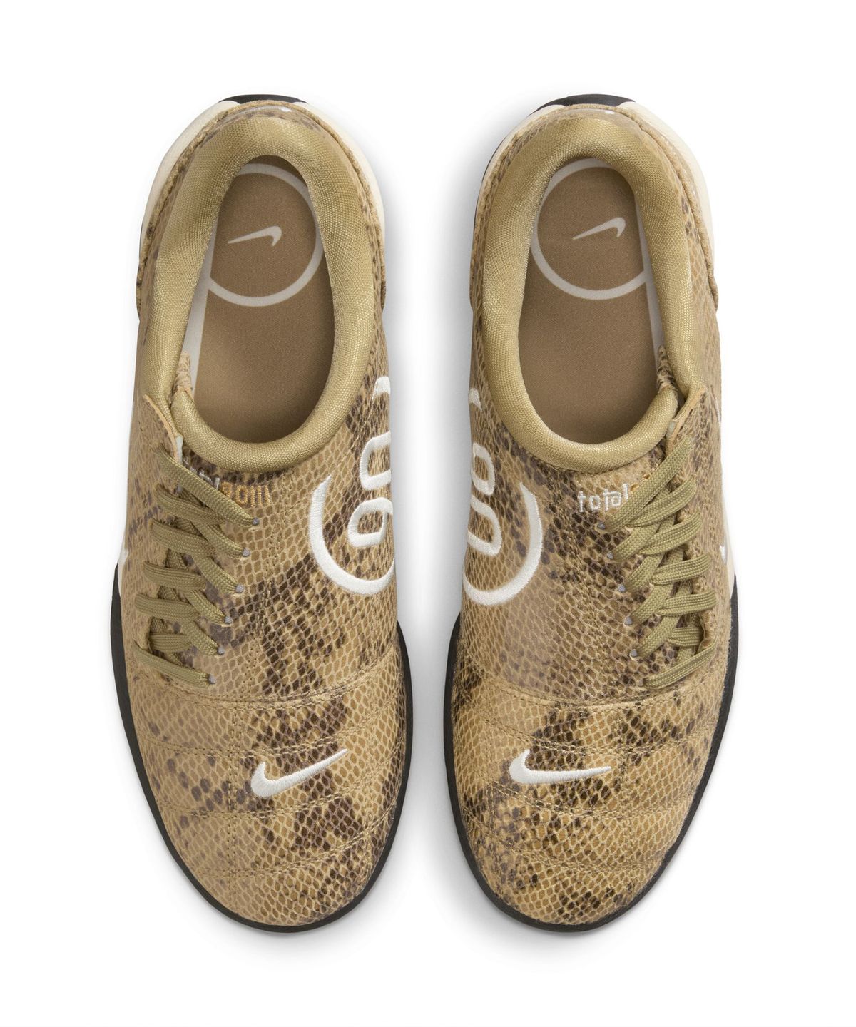 나이키(NIKE) 우먼 나이키 T90 SE - 파라슈트 베이지:페일 아이보리 / IB4204-200