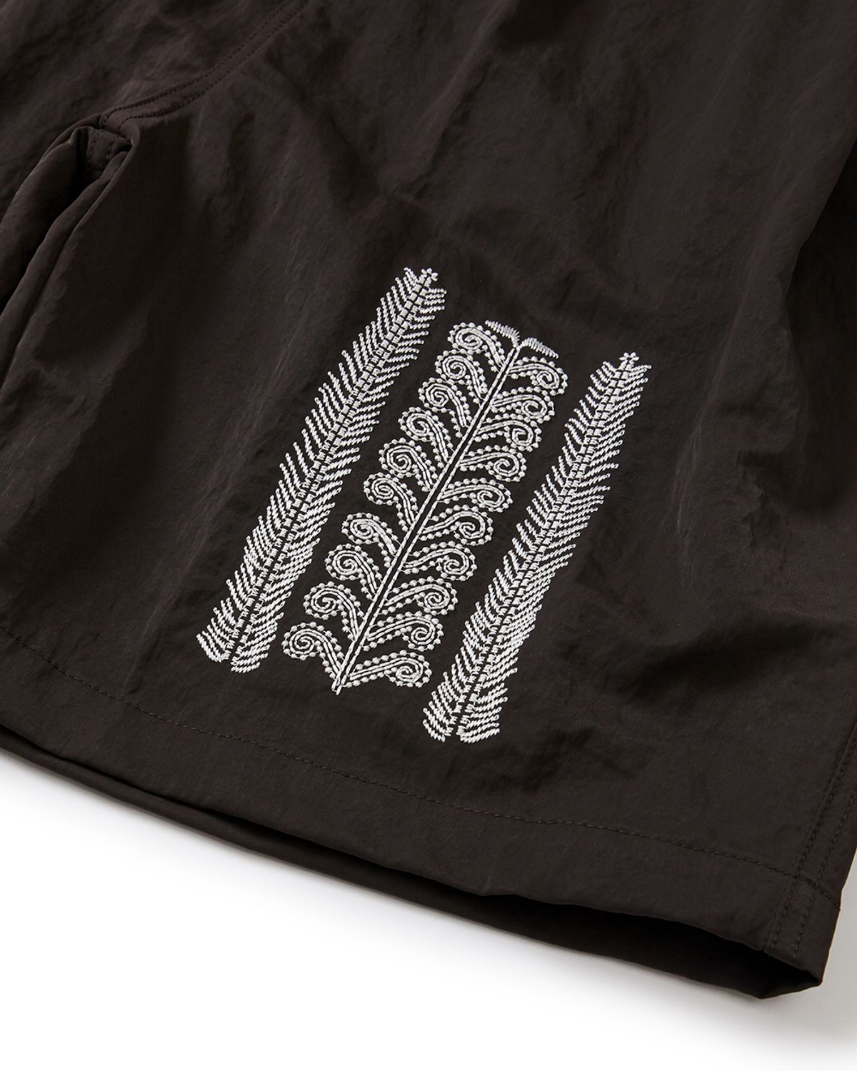 카락터(KARACTOR) Fern nylon shorts / Brown