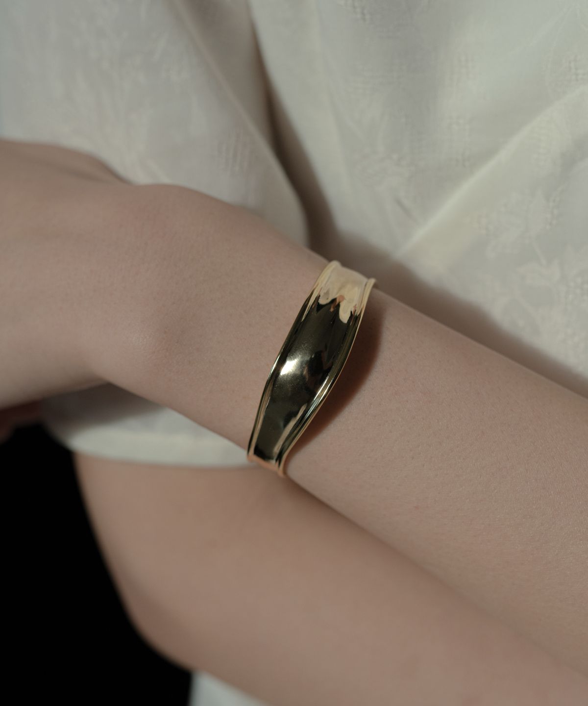 노비스도쿄(NOVICE TOKYO) 메탈 팔찌 Metal Bangle / Gold