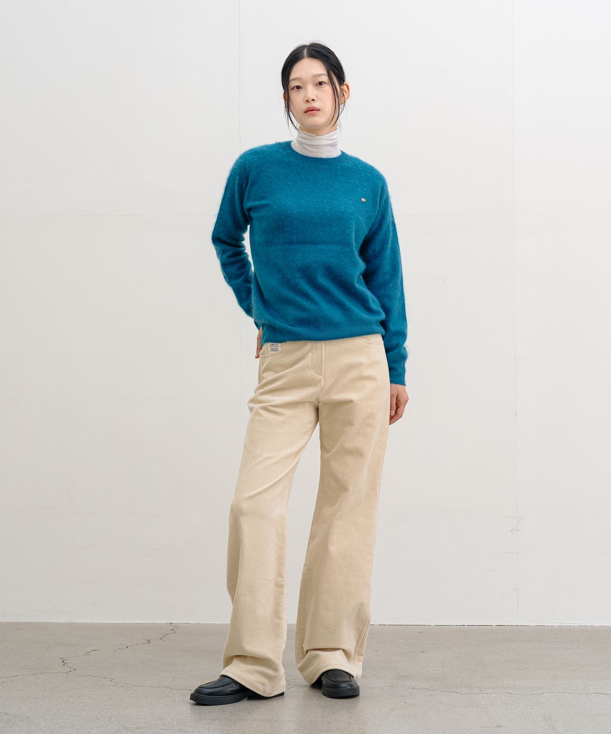 클루니(CLUNY) 8-Wale Straight Corduroy Pants - Cream
