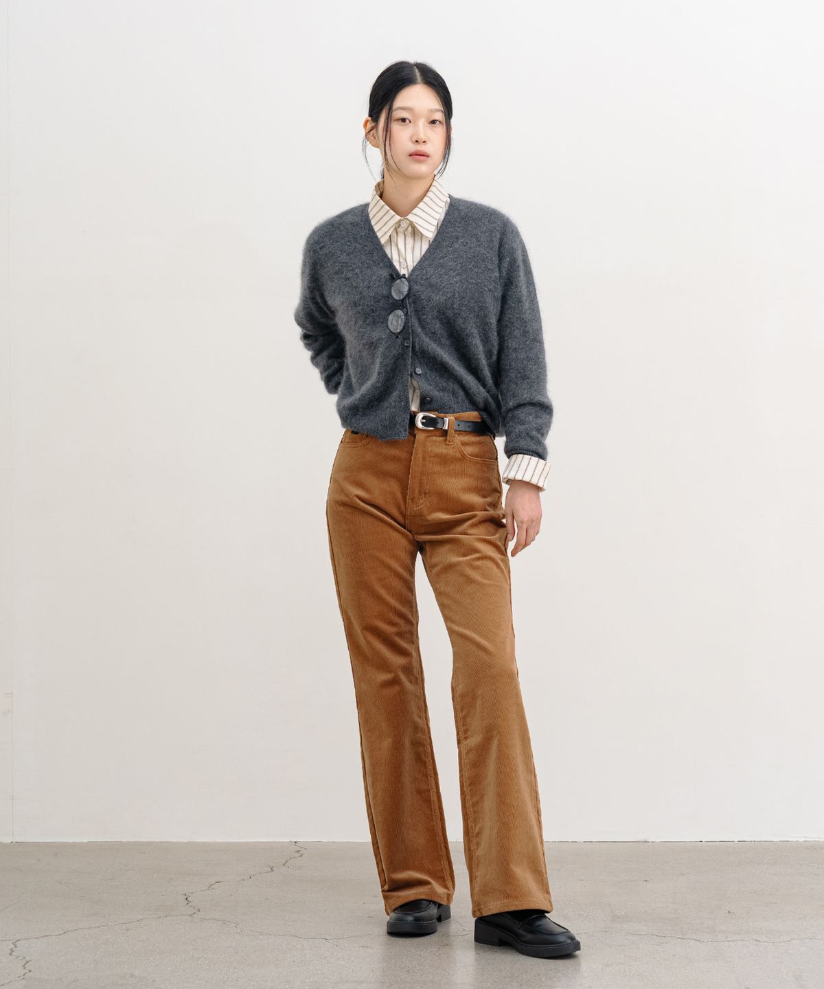클루니(CLUNY) 16-Wale Semi Bootscut Corduroy Pants - Brown