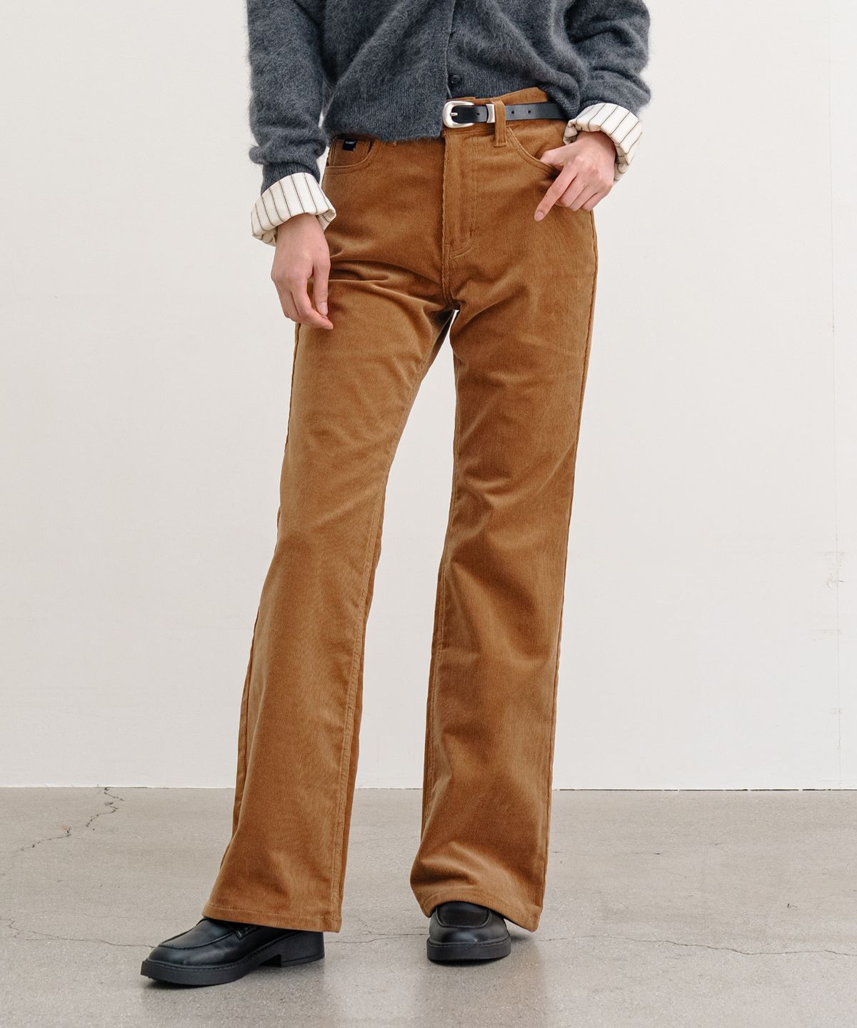 클루니(CLUNY) 16-Wale Semi Bootscut Corduroy Pants - Brown