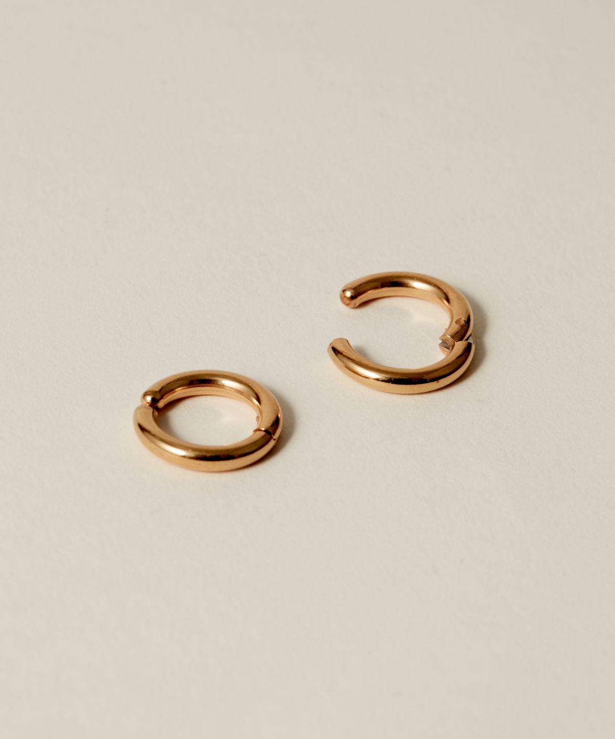 노비스도쿄(NOVICE TOKYO) 오픈 후프 이어 커프 Open Hoop Ear Cuff［Stainless］ / Gold