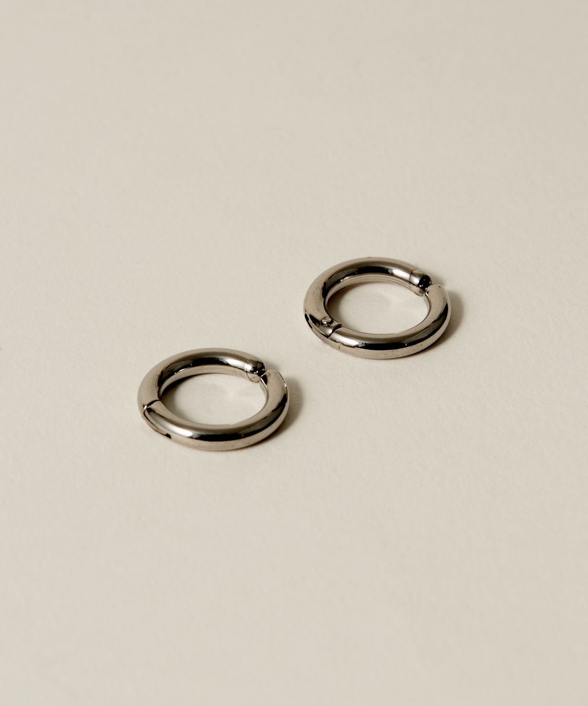 노비스도쿄(NOVICE TOKYO) 오픈 후프 이어 커프 Open Hoop Ear Cuff［Stainless］ / Silver