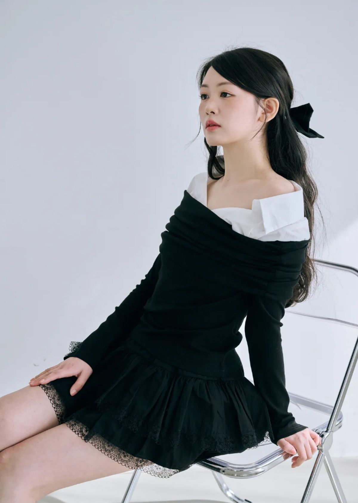 바이서우(BYSEOWOO) 제시카 오프숄더 배색 탑 (그레이)