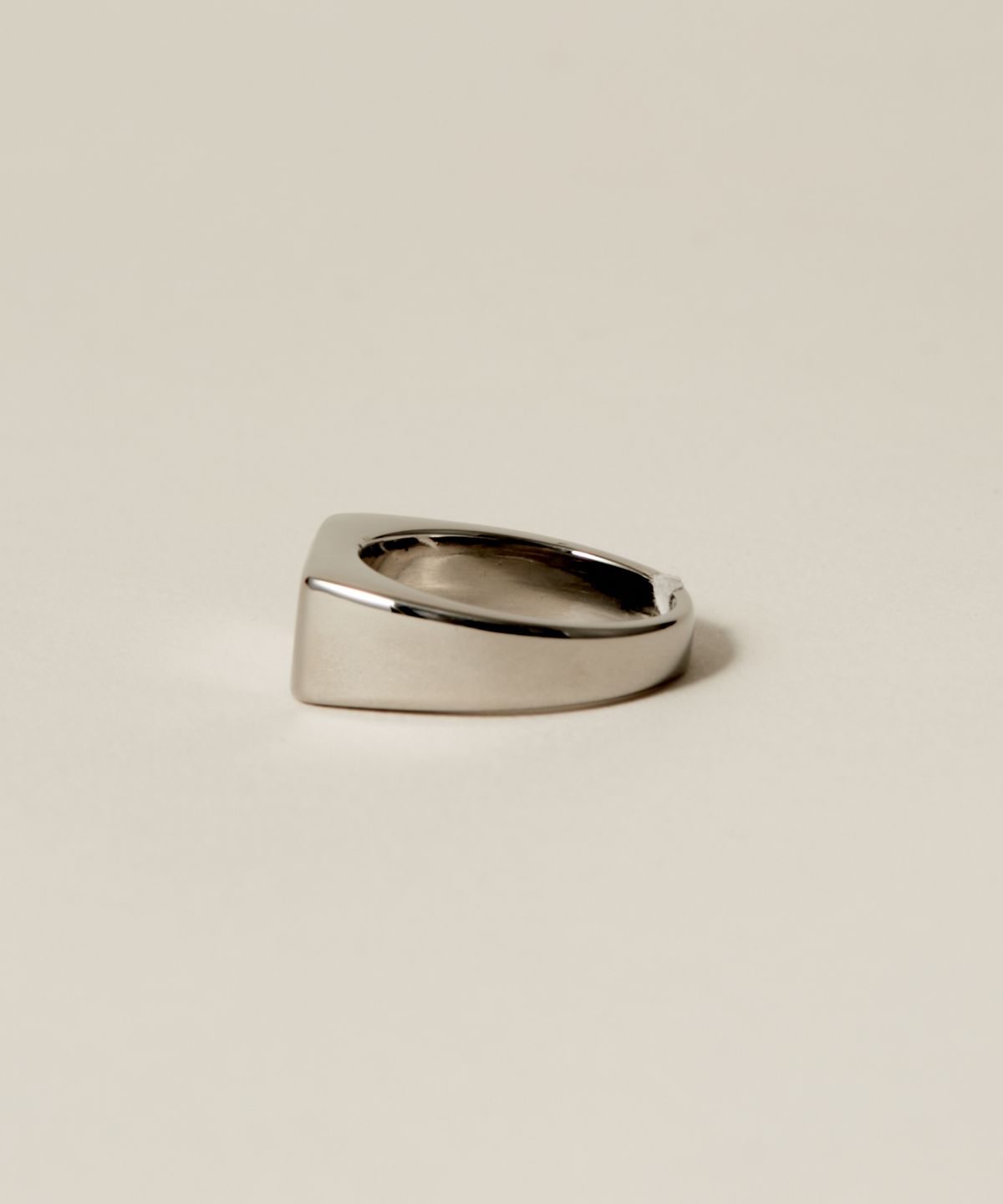 노비스도쿄(NOVICE TOKYO) 사각 인장 반지 Rectangle Signet Ring [Stainless] / Silver