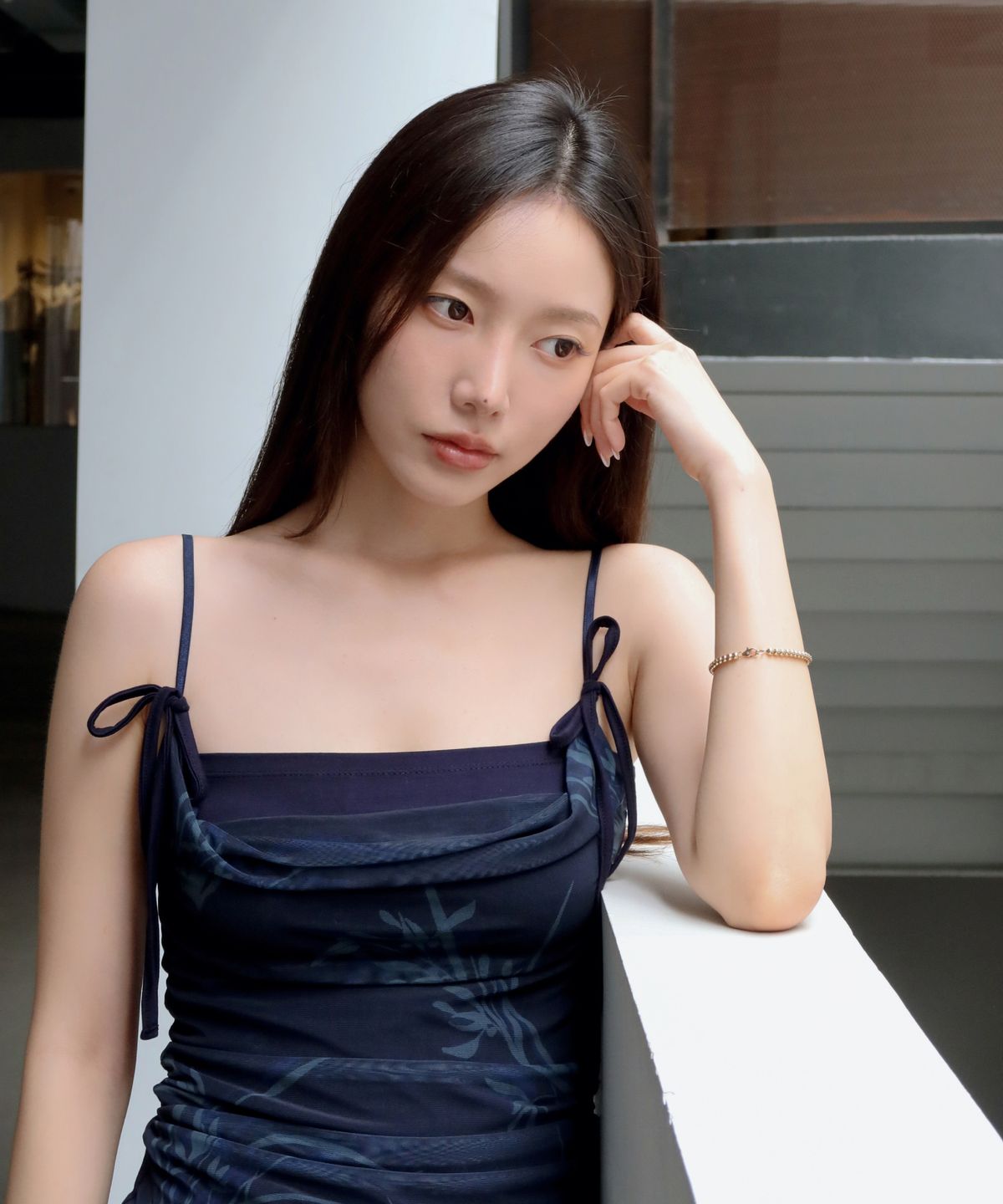 미미몽드(MIMI MONDE) 카울 메쉬 탑(네이비)