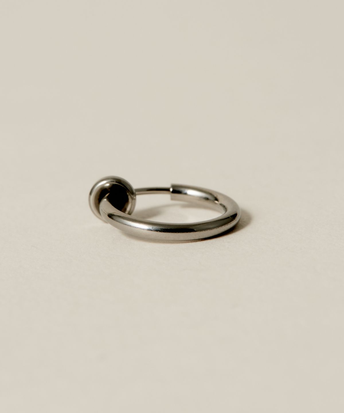 노비스도쿄(NOVICE TOKYO) 심플 후프 귀걸이 Simple Hoop Earring [Stainless]  / Silver