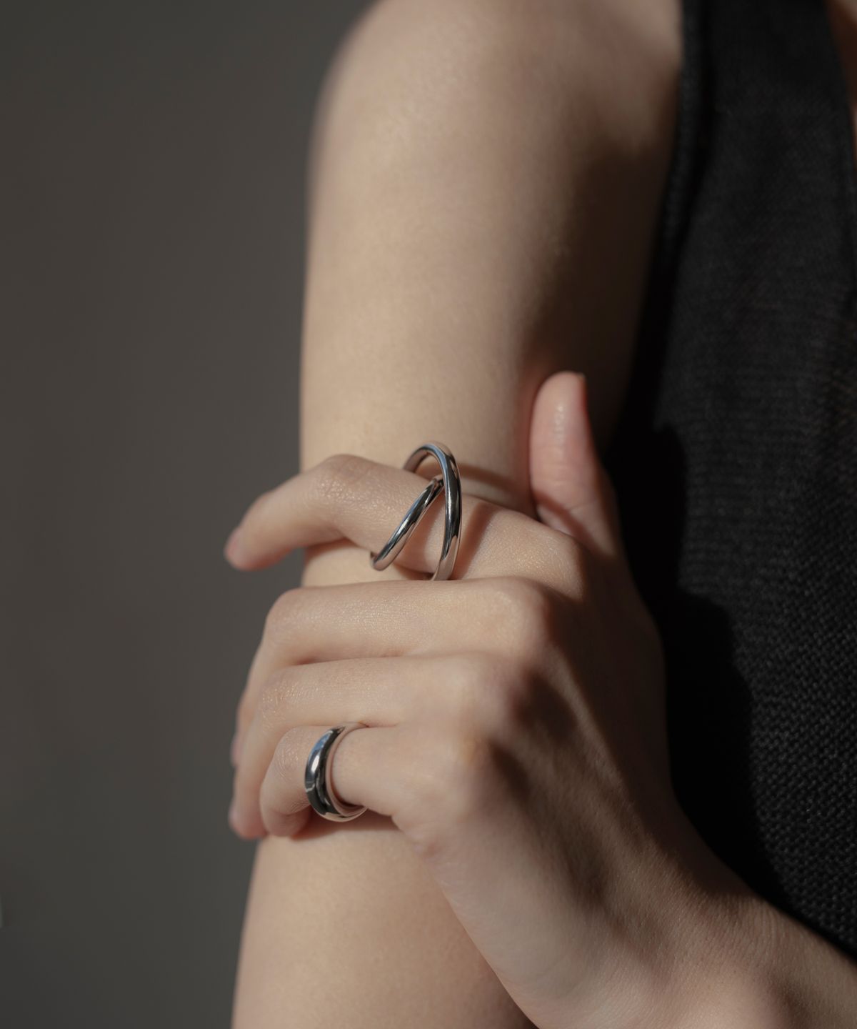 노비스도쿄(NOVICE TOKYO) 나선형 크로스 반지 Spiral Cross Ring / Silver