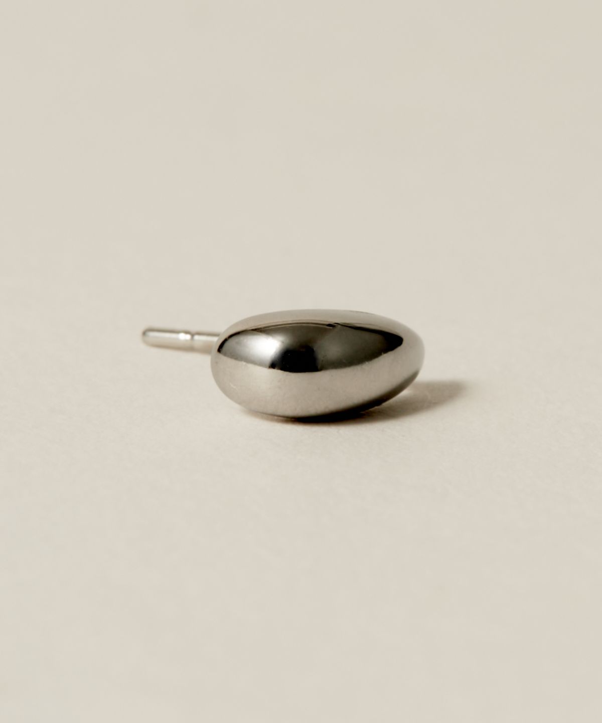 노비스도쿄(NOVICE TOKYO) 타이니 드롭 피어스 Tiny Drop Pierce [Stainless] / Silver