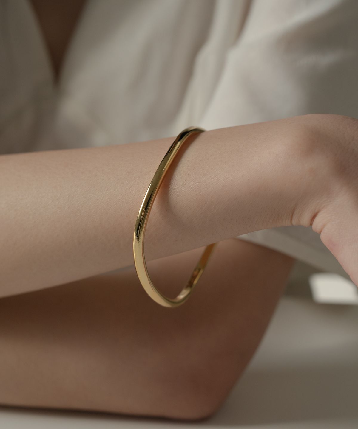 노비스도쿄(NOVICE TOKYO) 물결 링 뱅글 Undulating Ring Bangle / Gold
