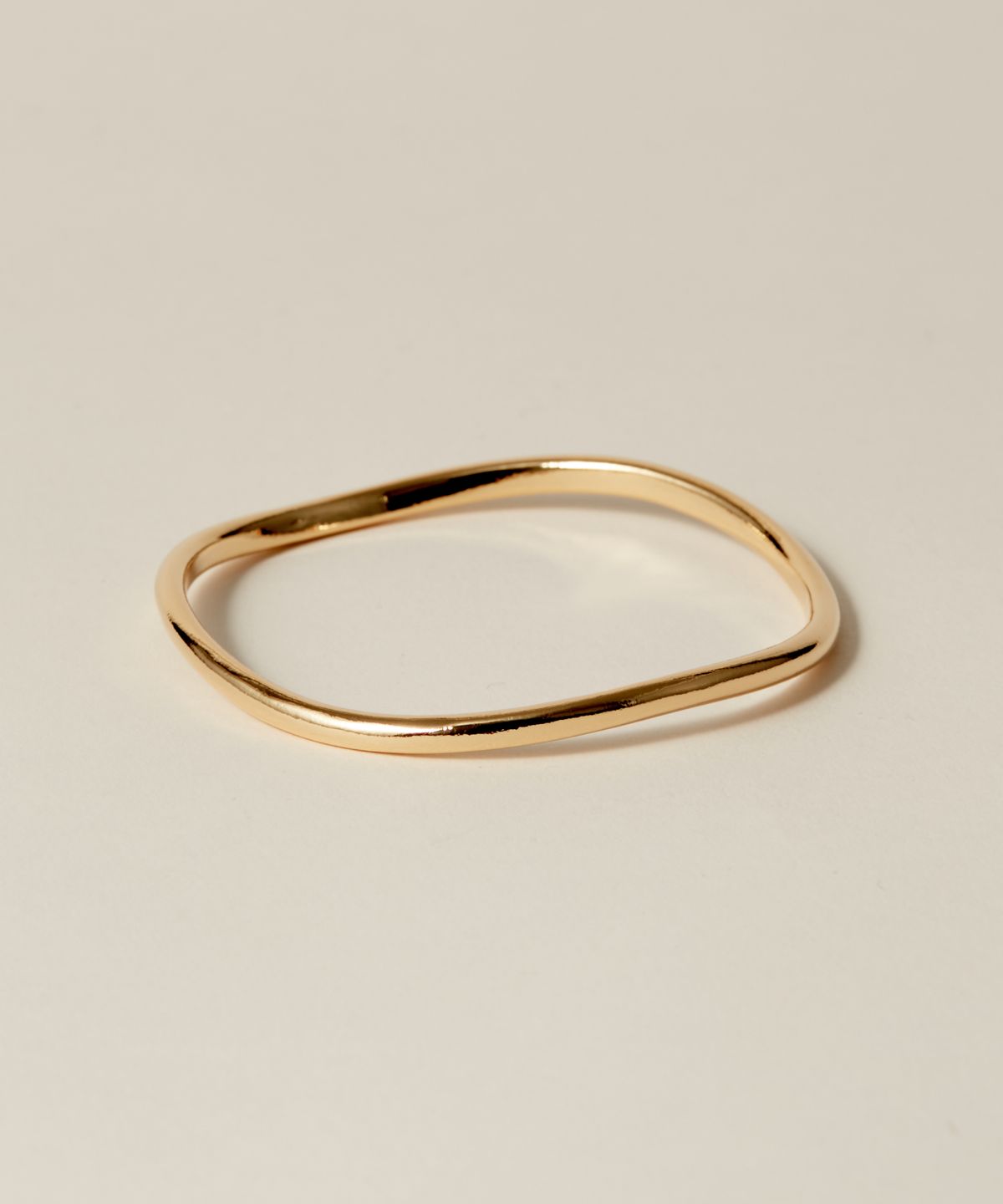노비스도쿄(NOVICE TOKYO) 물결 링 뱅글 Undulating Ring Bangle / Gold