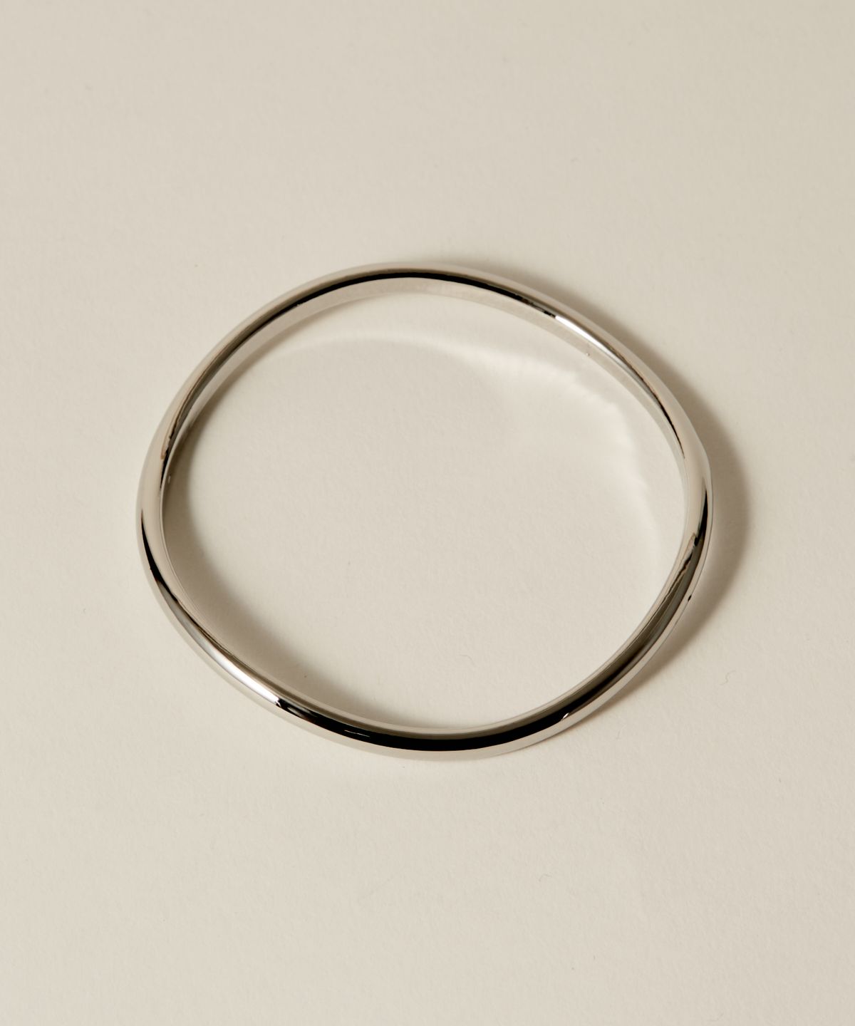 노비스도쿄(NOVICE TOKYO) 물결 링 뱅글 Undulating Ring Bangle / Silver